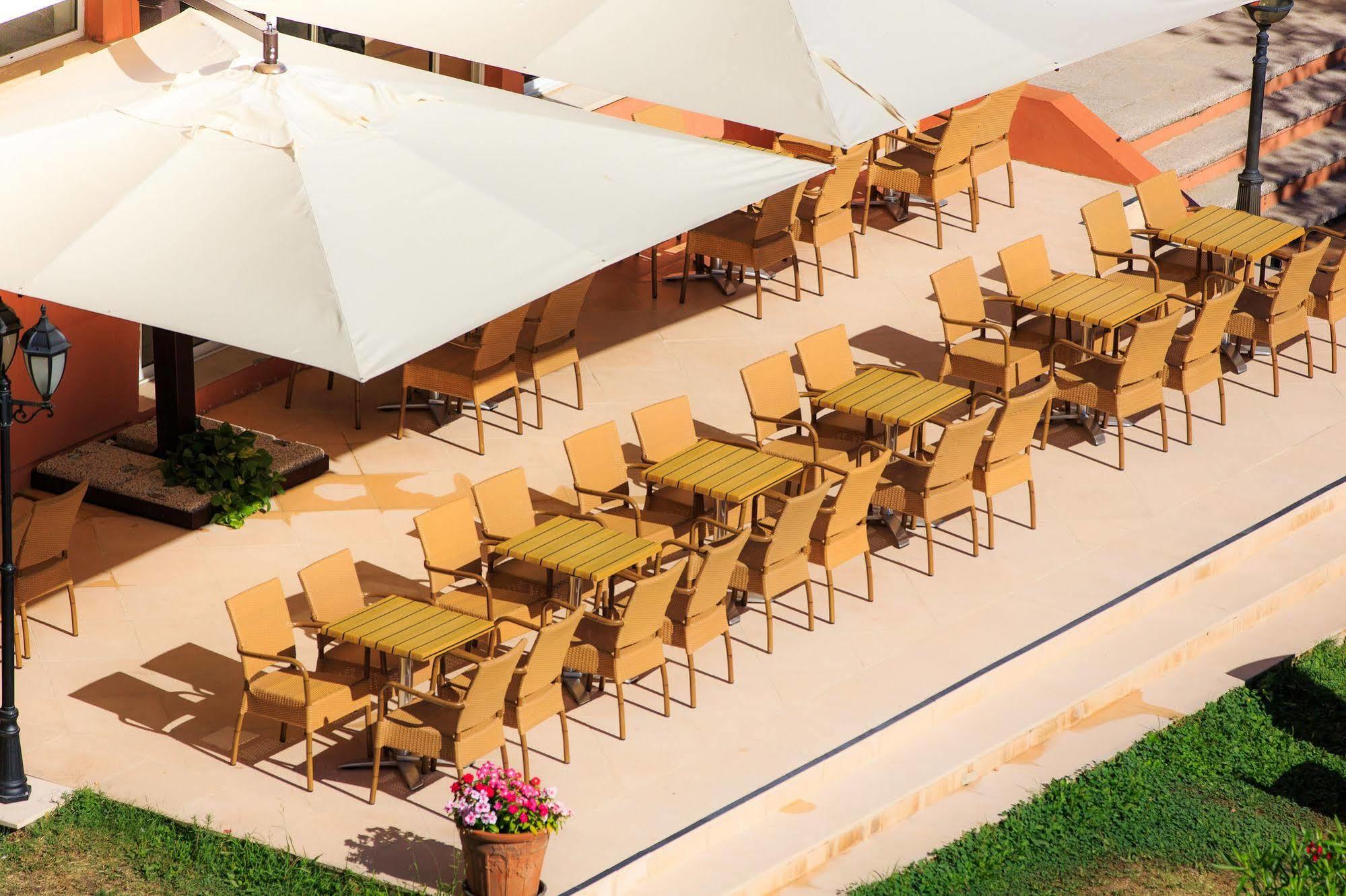 Hotel Club Le Capet Sainte-Maxime Exterior photo